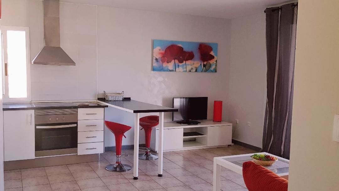 First Line, Upscale Apartment Los Cristianos! Free Parking Arona  Exterior foto